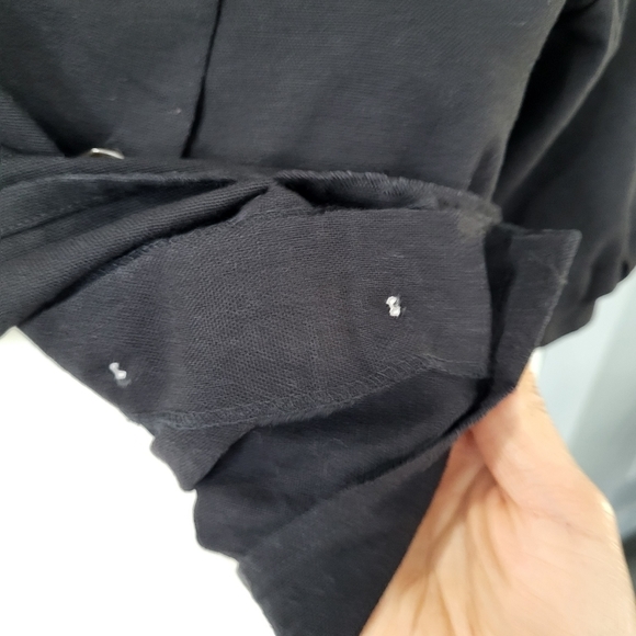 GRL Black Top With Puff Sleeves - Picture 4 of 9